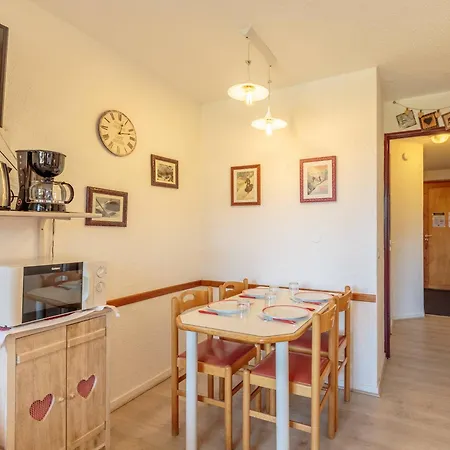 Apartment 2 Pieces Renove, Acces Skis Aux Pieds, Proche Commerces Et Remontees, Balcon Sud-ouest - Fr-1-353-23