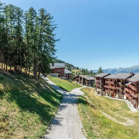 Appartement 2 Pièces Rénové, Accès Skis Aux Pieds, Proche Commerces Et Remontées, Balcon Sud-ouest - Fr-1-353-23 La Plagne