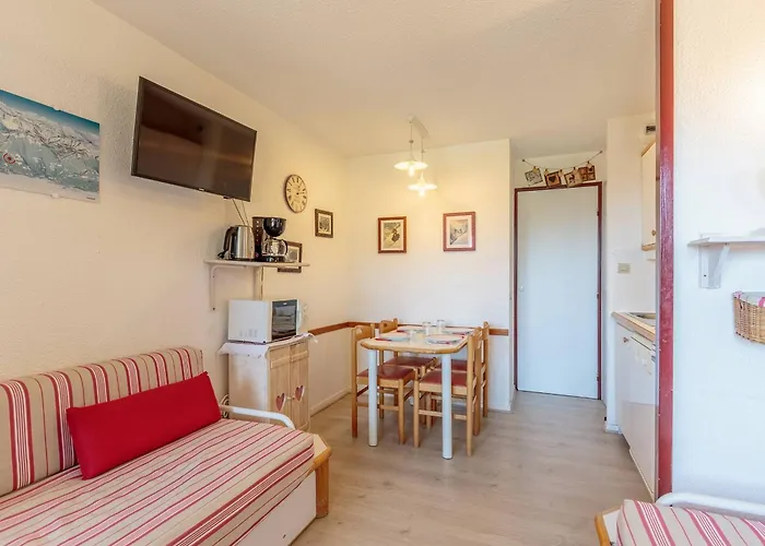 Apartment 2 Pieces Renove, Acces Skis Aux Pieds, Proche Commerces Et Remontees, Balcon Sud-ouest - Fr-1-353-23 *